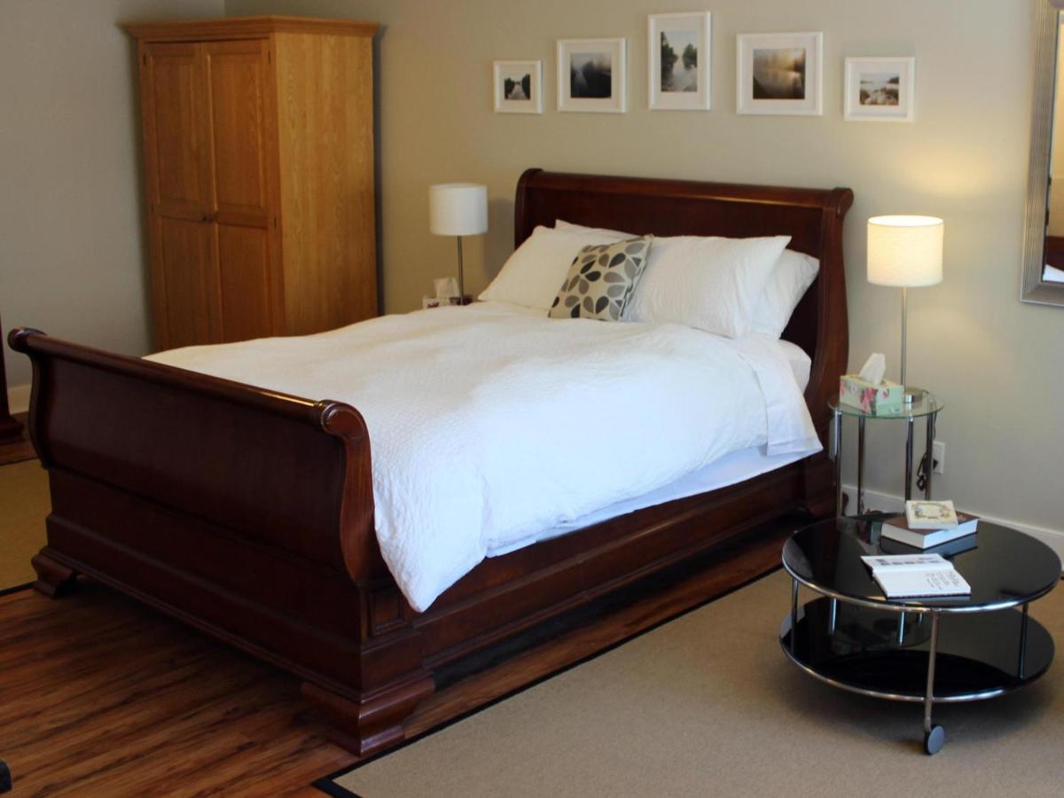 Merrickville Guest Suites Екстериор снимка