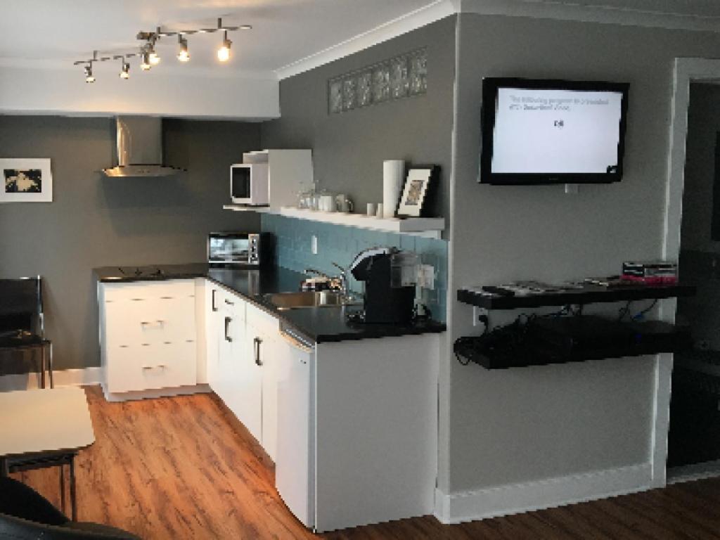 Merrickville Guest Suites Стая снимка