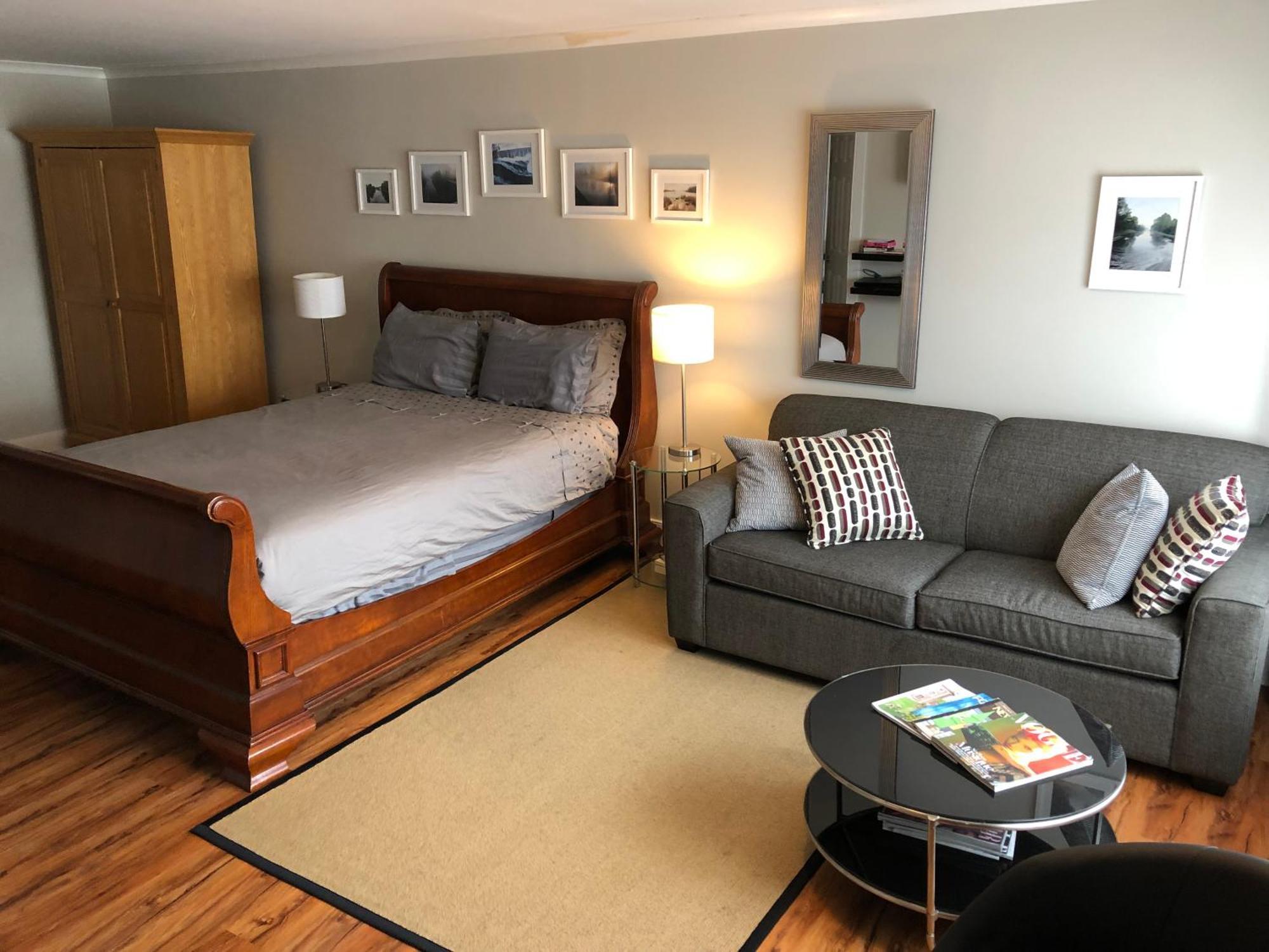 Merrickville Guest Suites Стая снимка