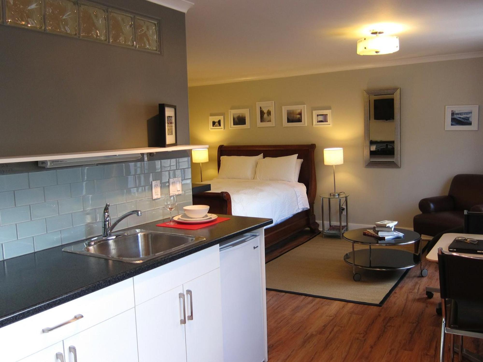 Merrickville Guest Suites Стая снимка